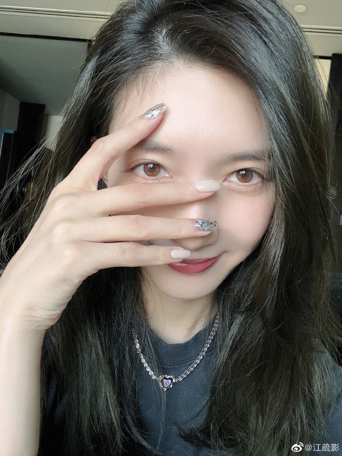 001GQYnsly1h47iu25lcdj62802yokjp02.jpg
