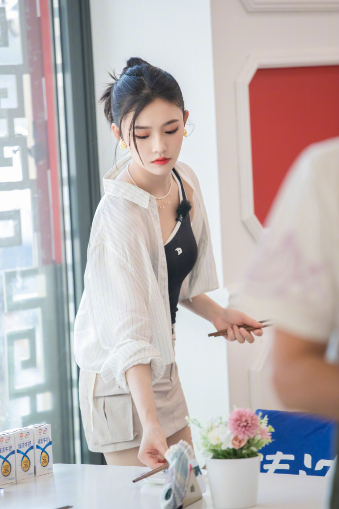 002T7cQily1hilbdvf8cfj62tc4801l002.jpg